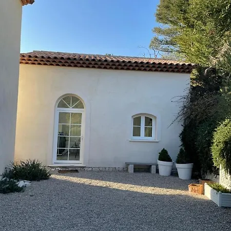 La Petite Maison De