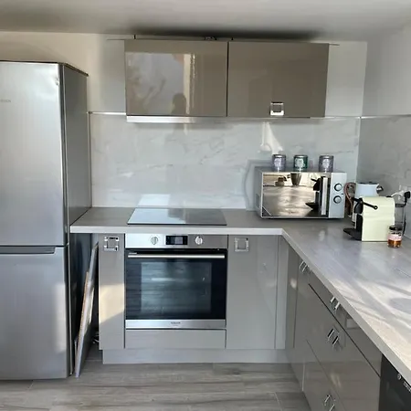 La Petite Maison De וילה
