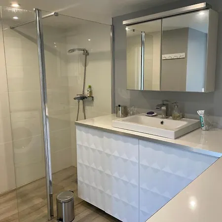 וילה La Petite Maison De ונס